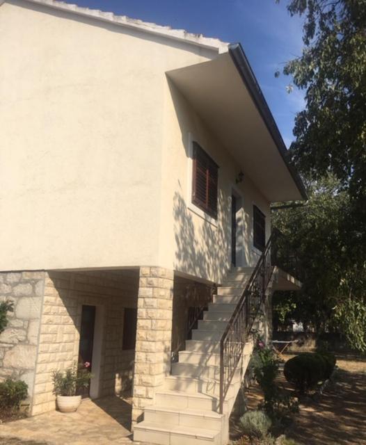 Family Friendly Holiday Home "Ana" Šibenik Eksteriør bilde