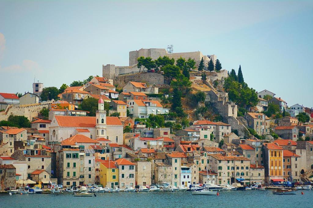 Family Friendly Holiday Home "Ana" Šibenik Eksteriør bilde